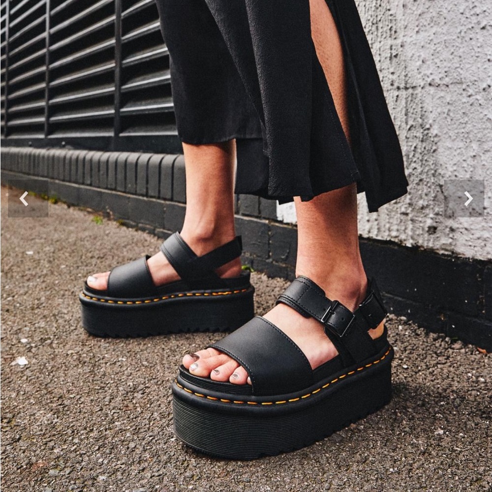 WORN ONCE Voss Women’s Leather Platform Leather Strap Sandals.